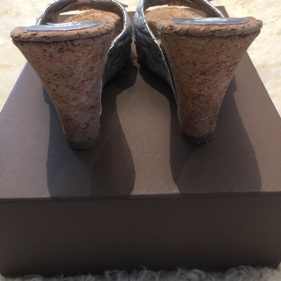 Steve Madden Silver Wedges - Picture 3 of 5